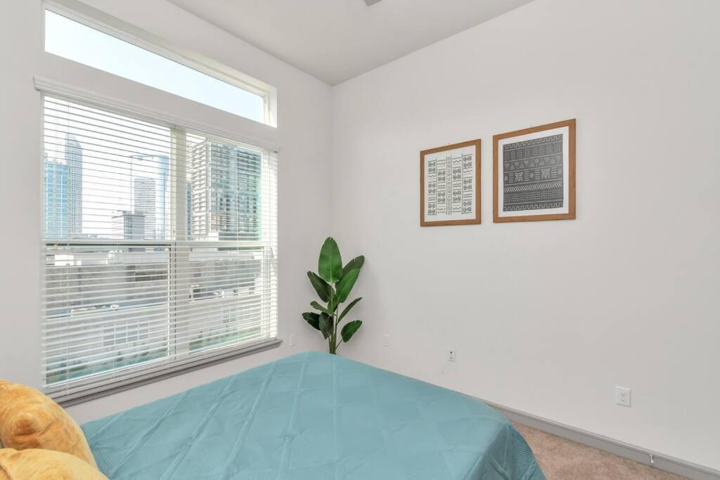 Penthouse Cool-Oasis-In-Houston-Rental Car Available-View-Great-Sleep Екстериор снимка