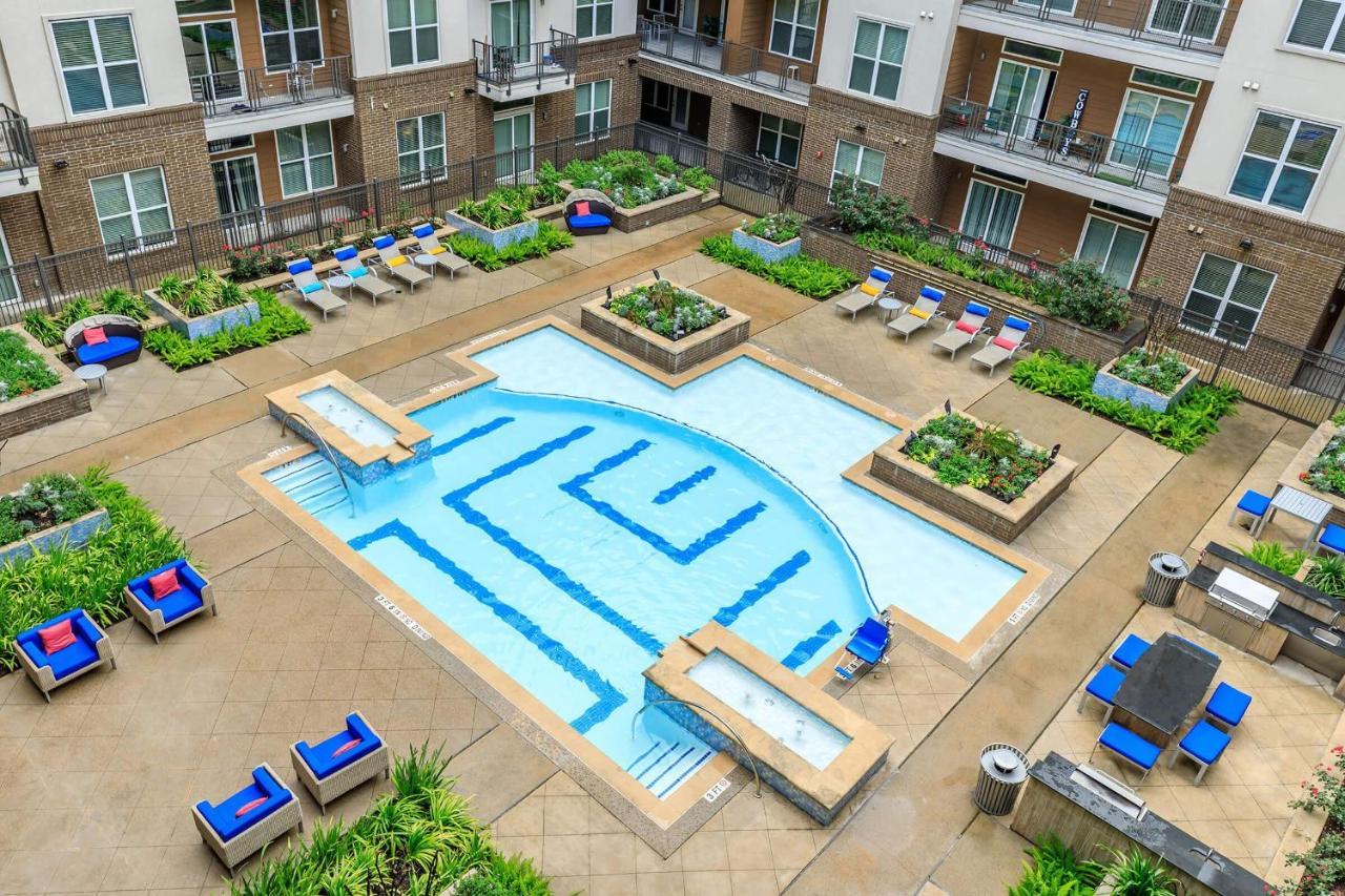 Penthouse Cool-Oasis-In-Houston-Rental Car Available-View-Great-Sleep Екстериор снимка